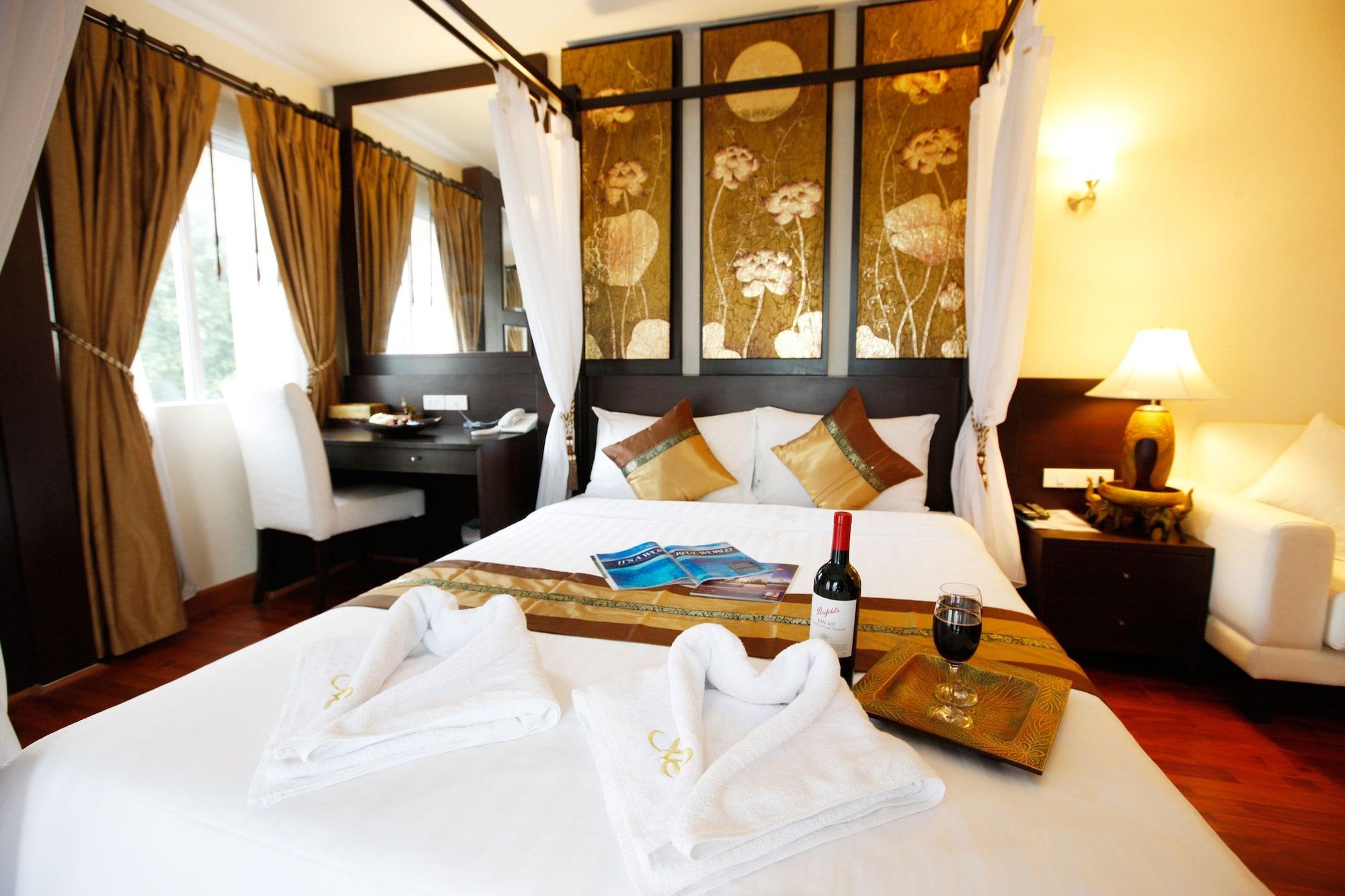 Mirth Sathorn Hotel Banguecoque Exterior foto